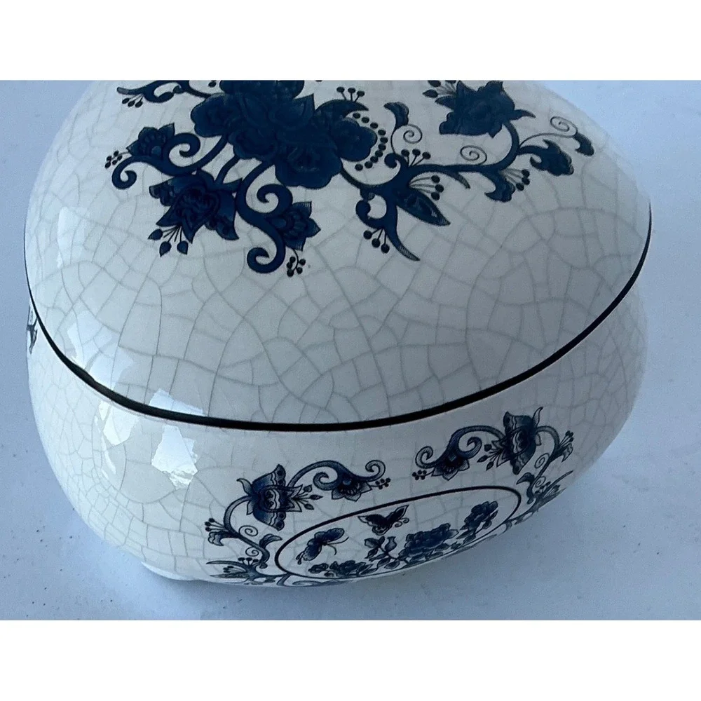 Unbranded Vintage‎ Heart Trinket Box Blue White Floral Butterfly Crackle Glaze